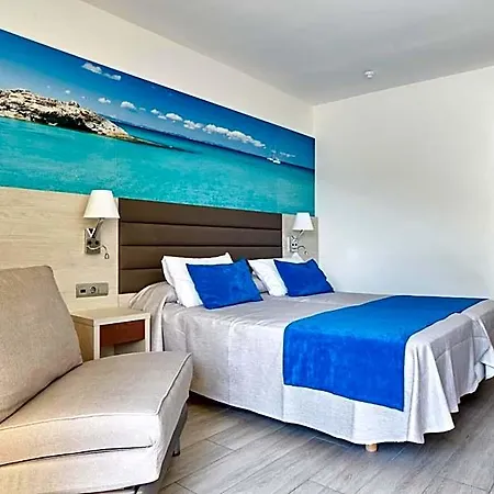 Invisa Club Cala 4* Santa Eularia des Riu