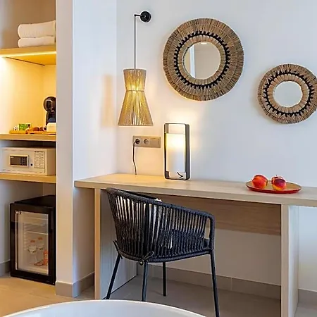 Invisa Club Cala Szálloda 4*