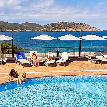 Invisa Club Cala Szálloda 4*